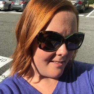 Meet your Posher, April